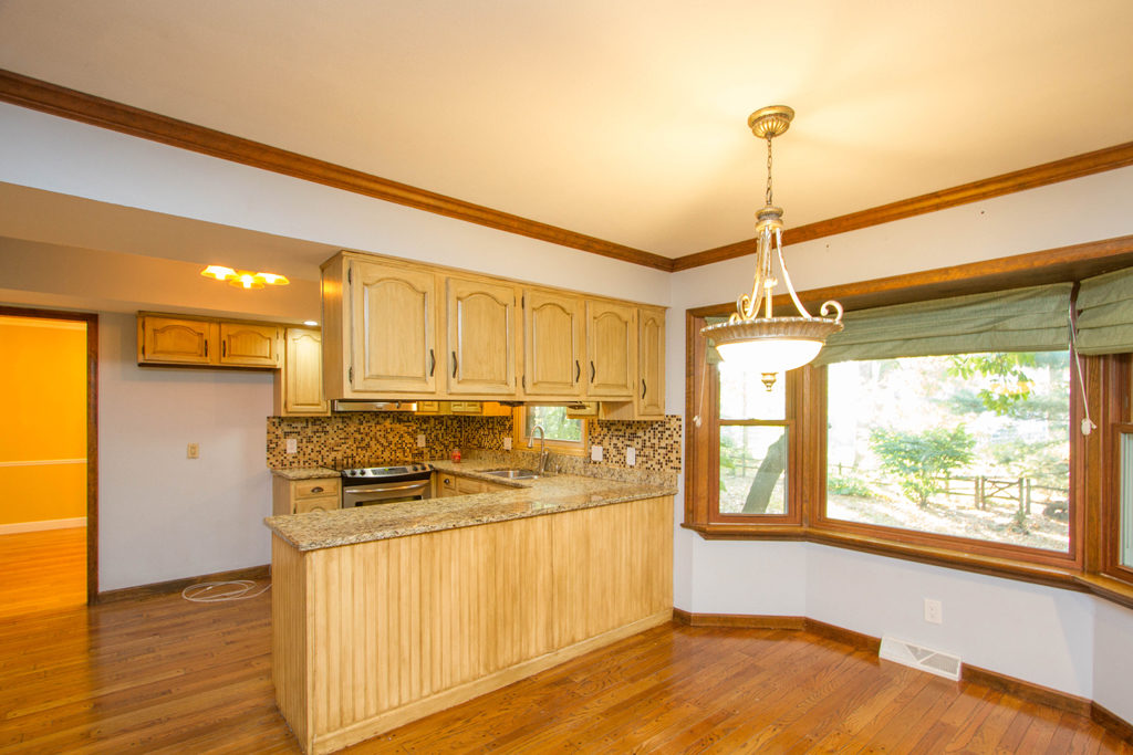 6943 leicester Rd., Toledo